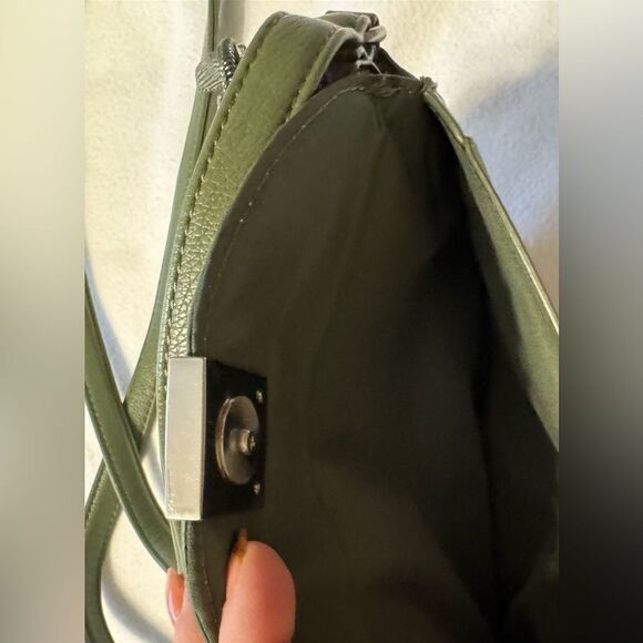 Time and Tru Crossbody Sage Green - Picture 2 of 6